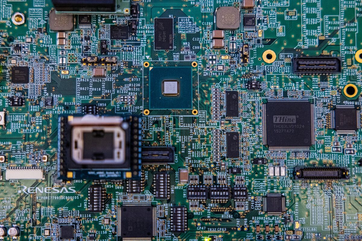 Italy Eyes Taiwan Chip Deals Ahead of Decision on China Pact