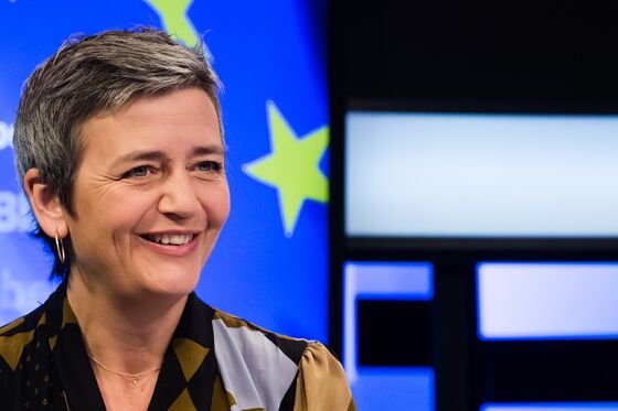 Vestager Vows Big-Tech Clampdown in Audition for New EU Job
