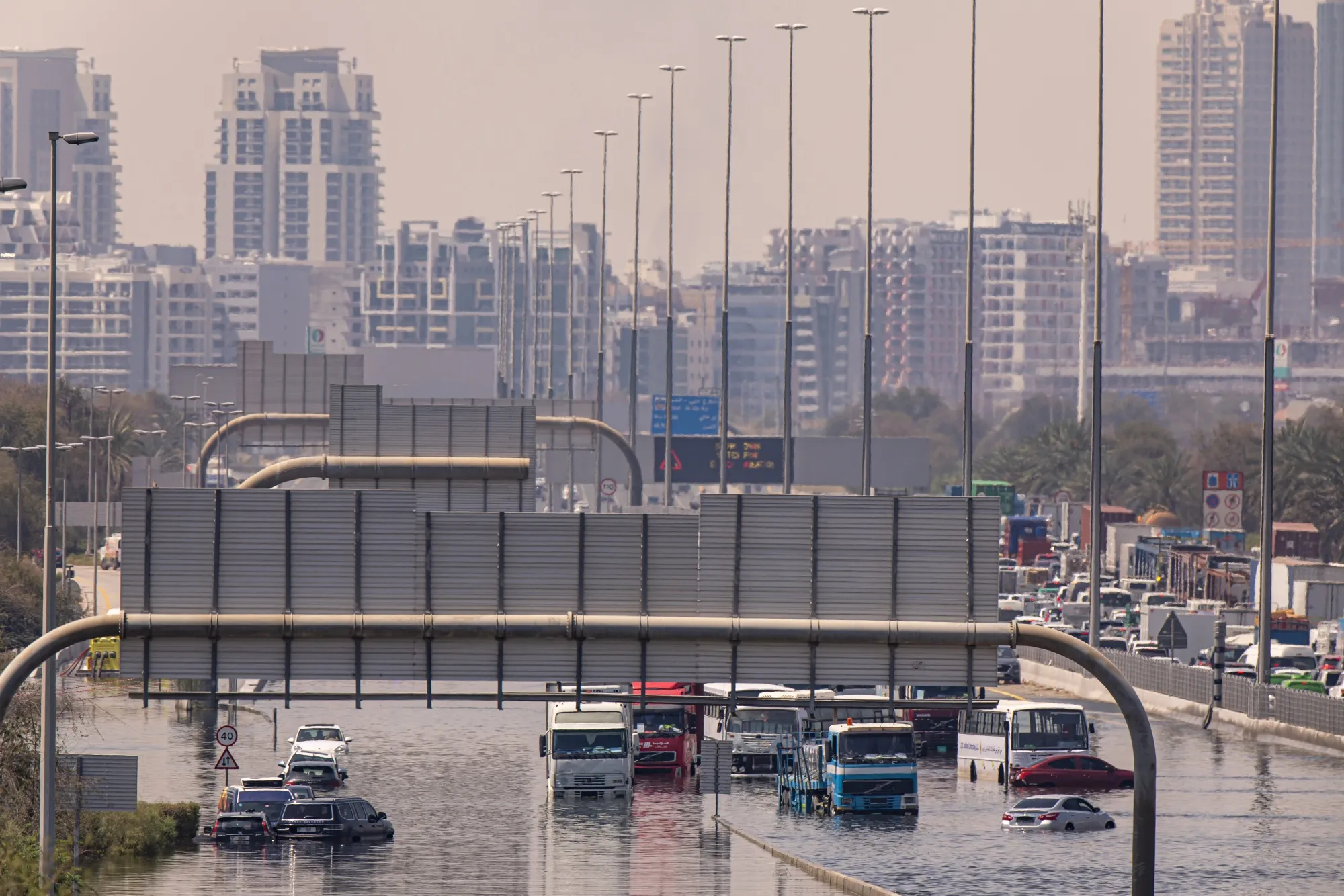 UAE Pledges $544 Million for Emirati Homes Damaged by Record Floods -  Bloomberg