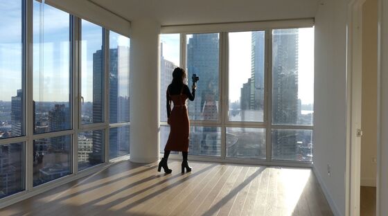 Manhattan’s Real Estate Agents Take Up TikTok to Find Renters
