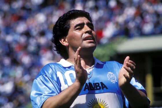 Diego Maradona, Soccer Icon Who Led Argentina to Glory, Dies at 60