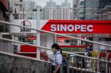 Sinopec Full-Year Earnings Fall on Impact From Covid Curbs