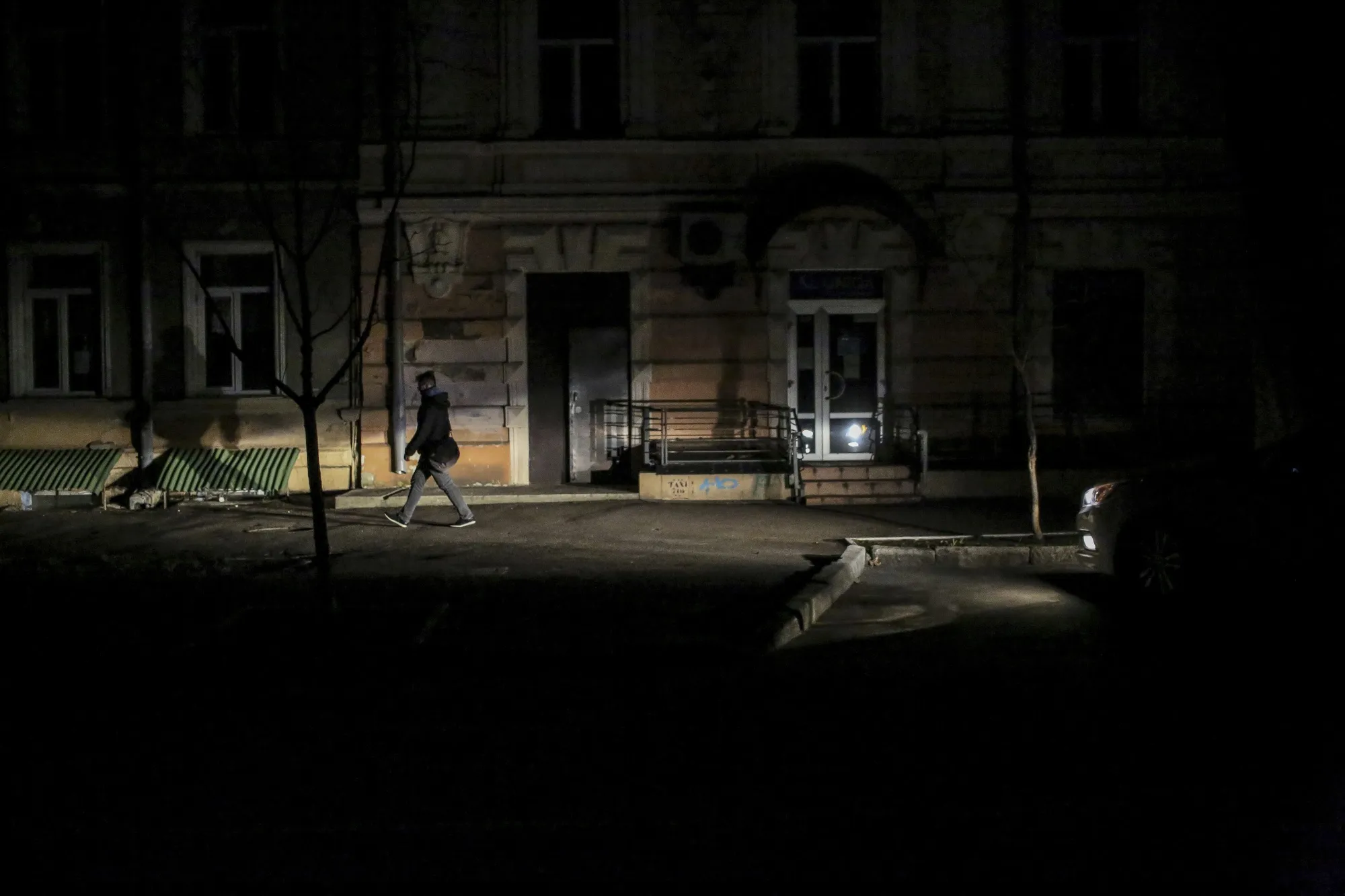 Russia Hits Odesa as Ukraine Grapples With Massive Power Outages 