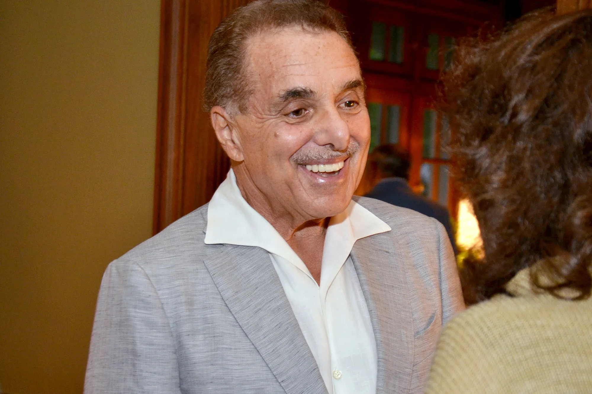 Leonard Riggio.
