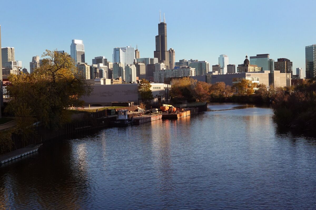 Chicago Advances Plan to Borrow $1.25 Billion for Development - Bloomberg