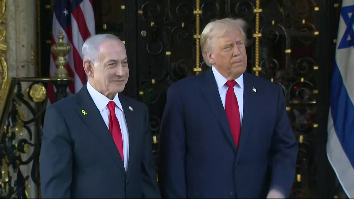 Trump Calls for Disarming of Hamas While Meeting With Netanyahu