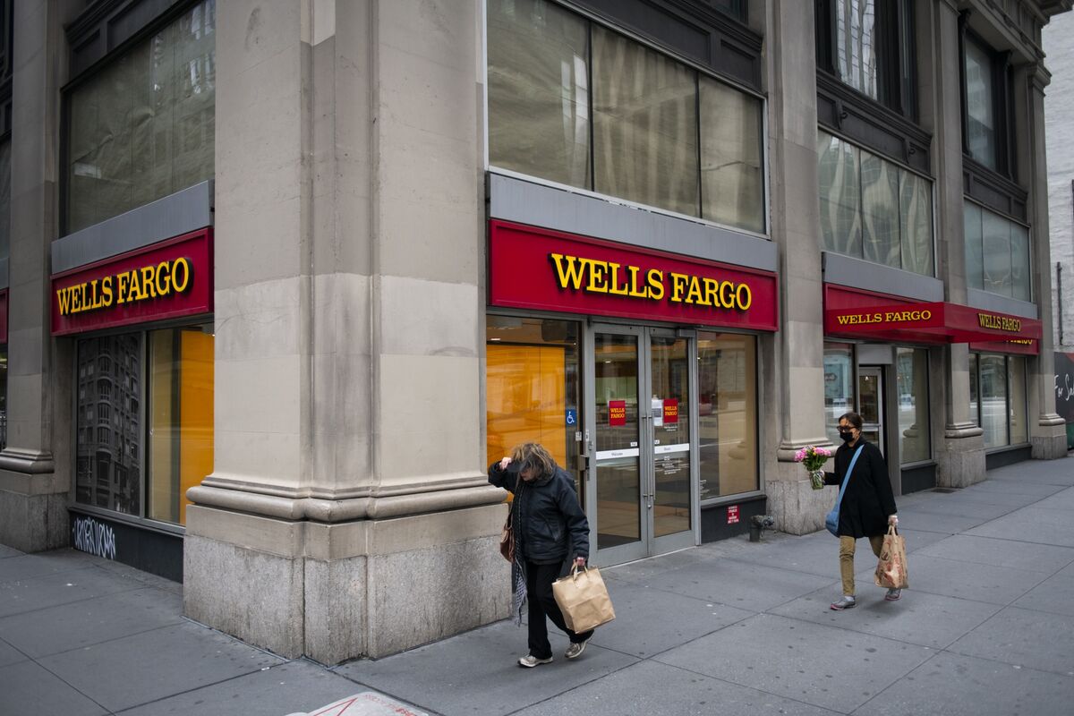 Wells Fargo CEO Charlie Scharf Says Hard to Stay Under Asset Cap ...