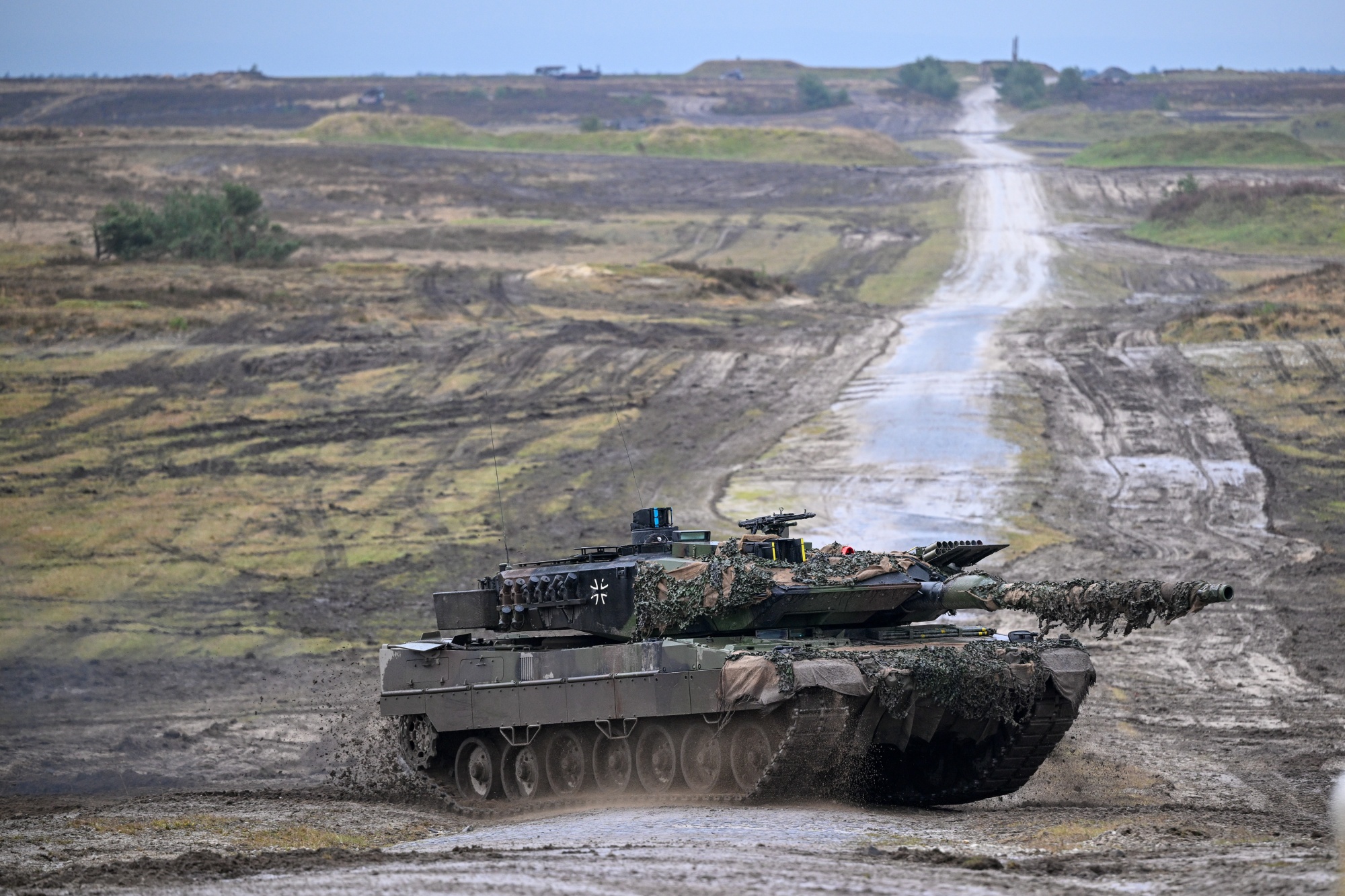 Ukraine Latest: Sweden, Germany Pledge Almost 30 Tanks to Arm Ukraine  Battalion - Bloomberg