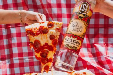 PURSUITS_WEB_Top Shelf 0904