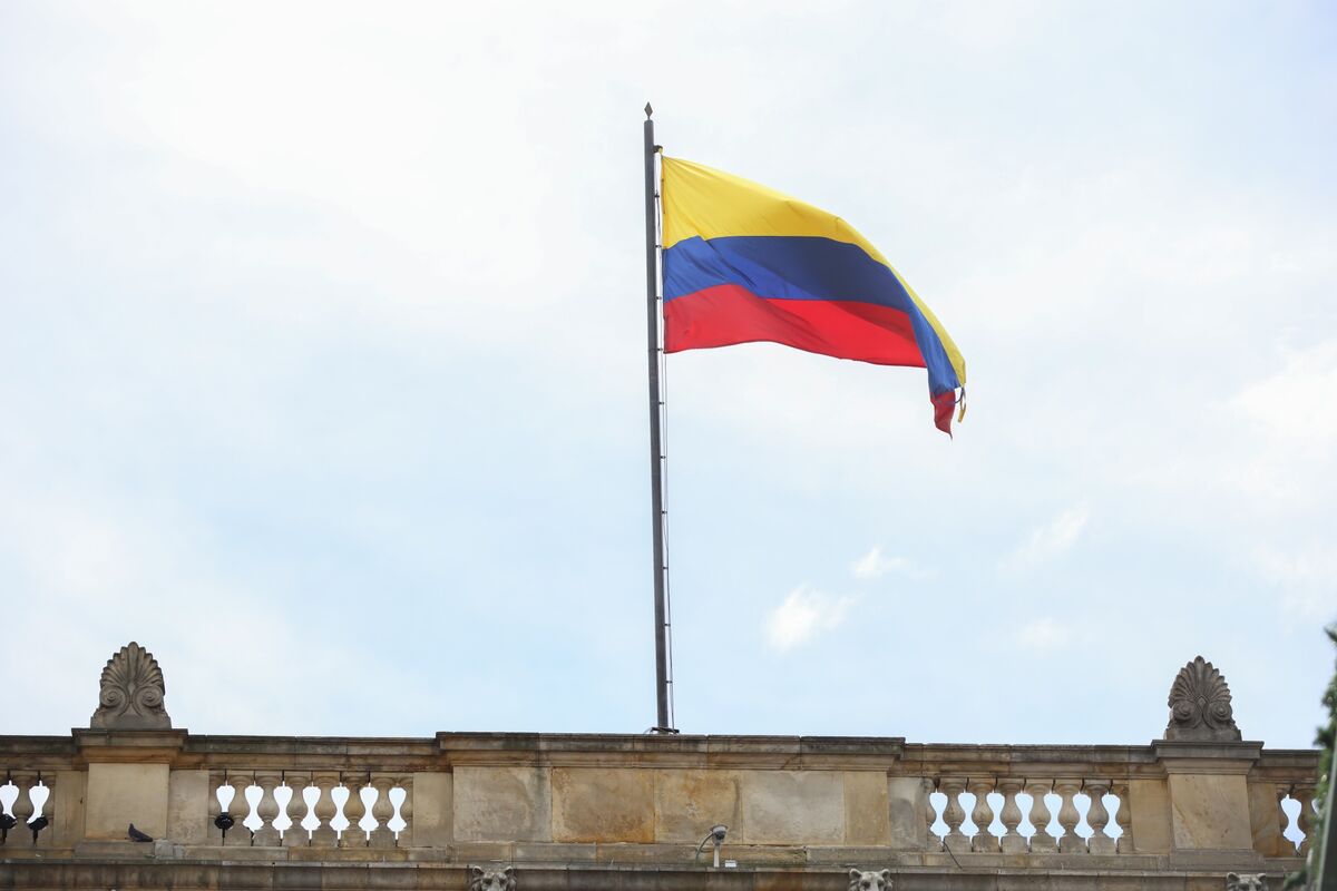 Colombia Seeks 16% Budget Increase as Debt Service Costs Soar