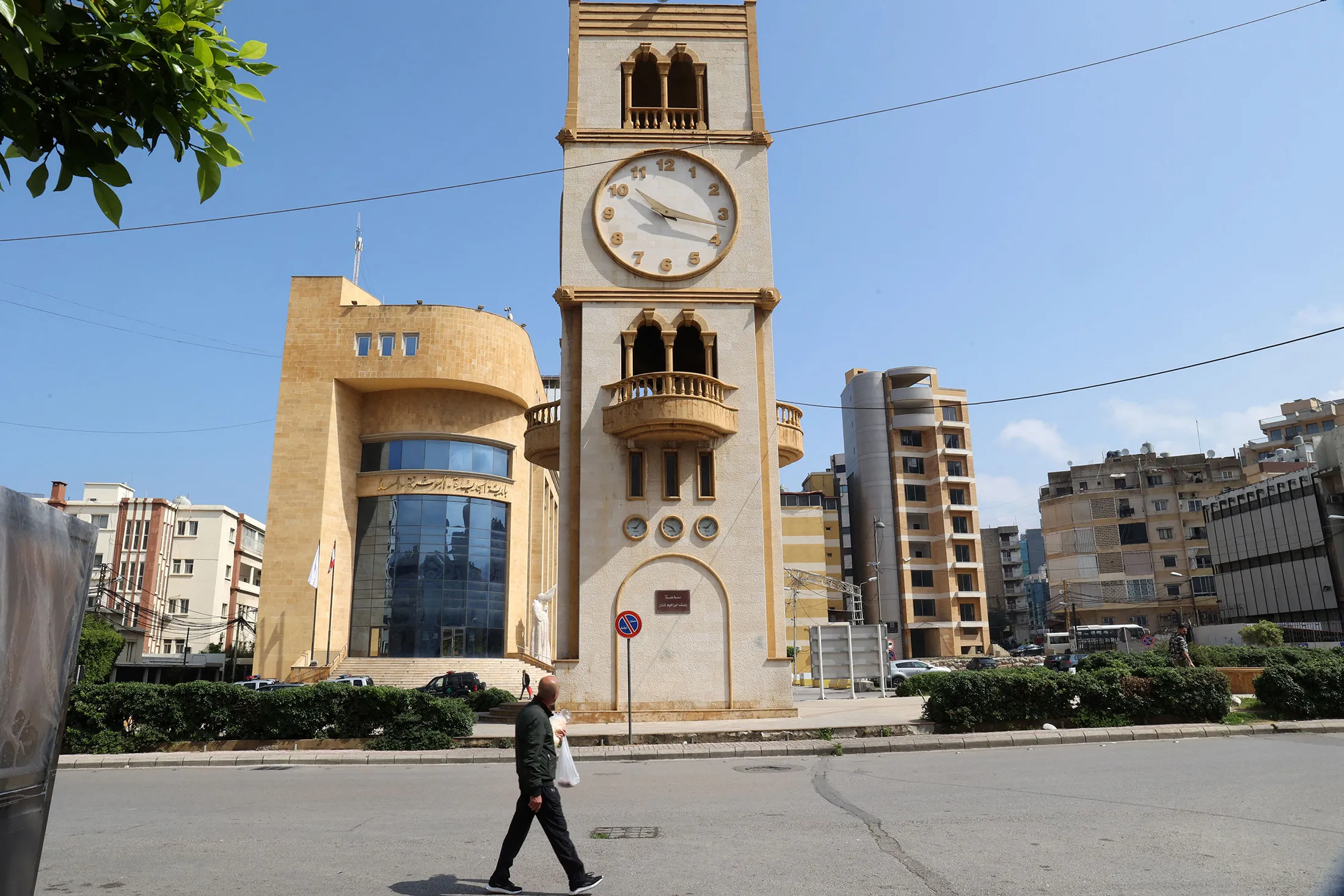 A clock tower indicates time&nbsp;after Lebanon's government announced a decision to delay daylight savings, in&nbsp;Beirut's Jdeideh district on March 26, 2023