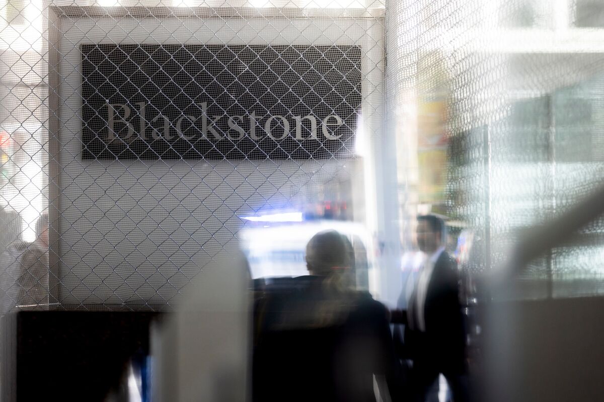 Blackstone Seeks to Amend, Extend $957 Million Interplex Loan