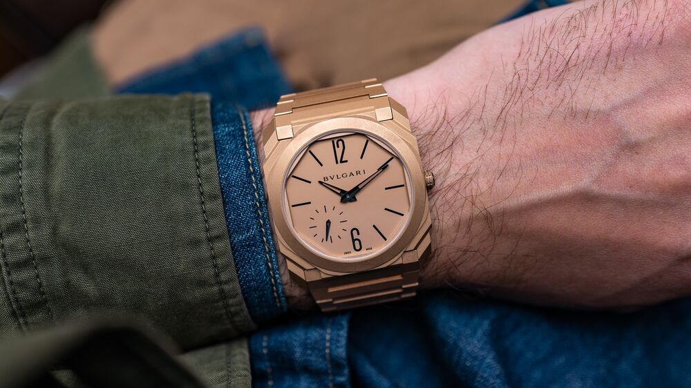 gold bvlgari wrist watch