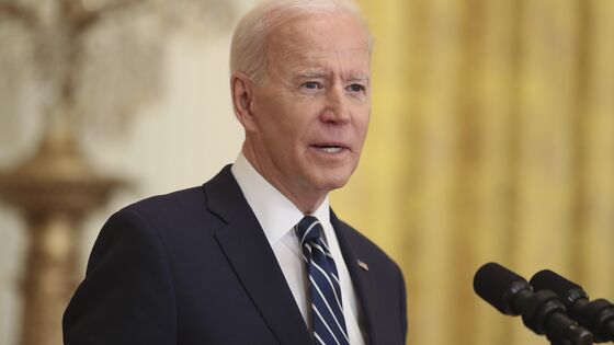 Biden in Talks With Mexico on Migrants, Expects to Stem Flow