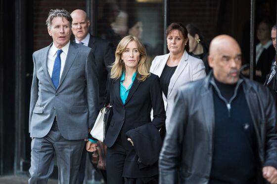 Felicity Huffman Faces Judge in Reckoning Over College Scandal
