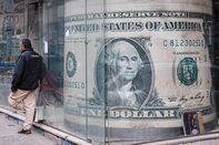 Egyptian Economy Amid Historic Currency Slump