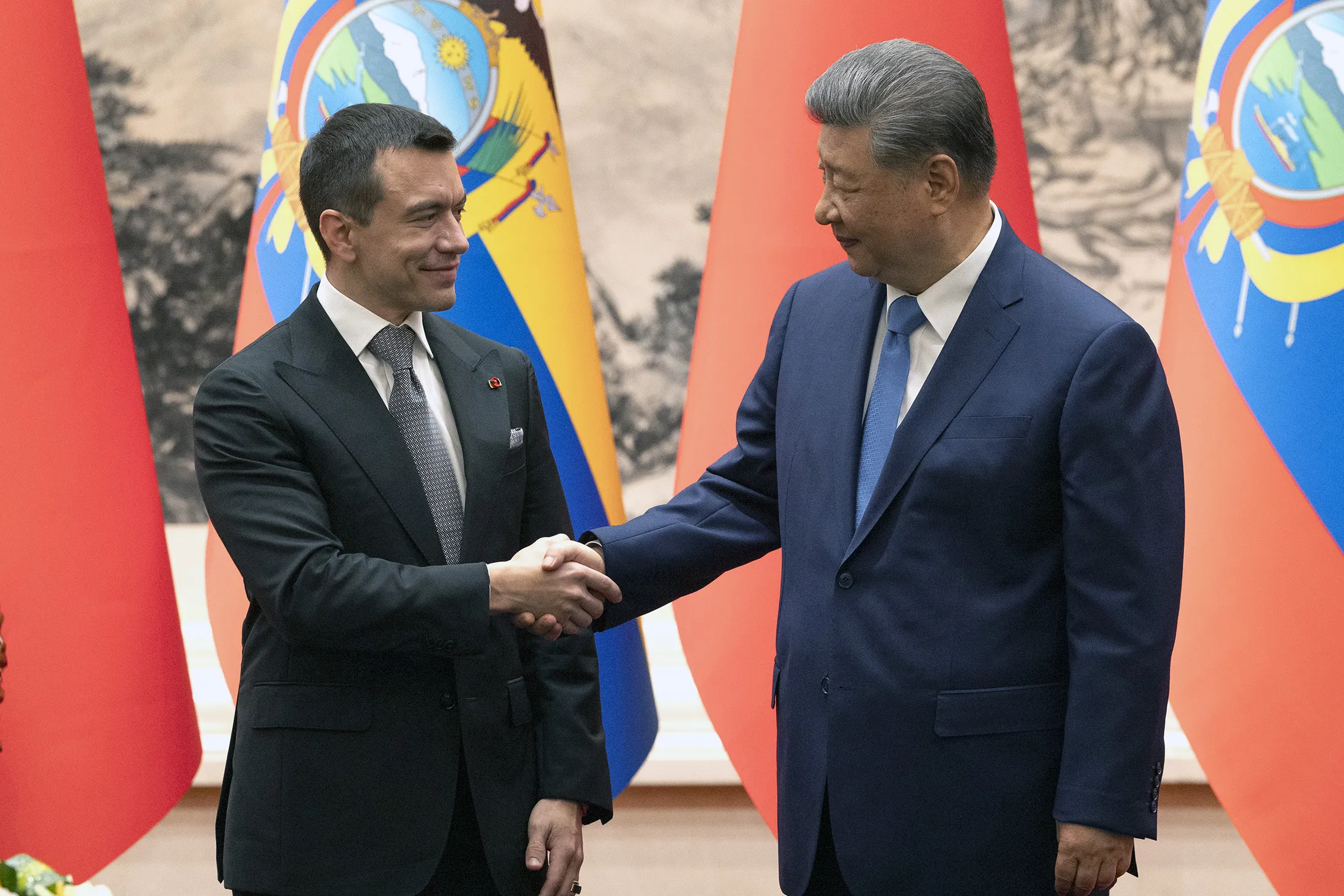 Ecuadorian President Daniel Noboa meets Chinese Premier Li Qiang, seeking investment in energy, mining, and infrastructure.