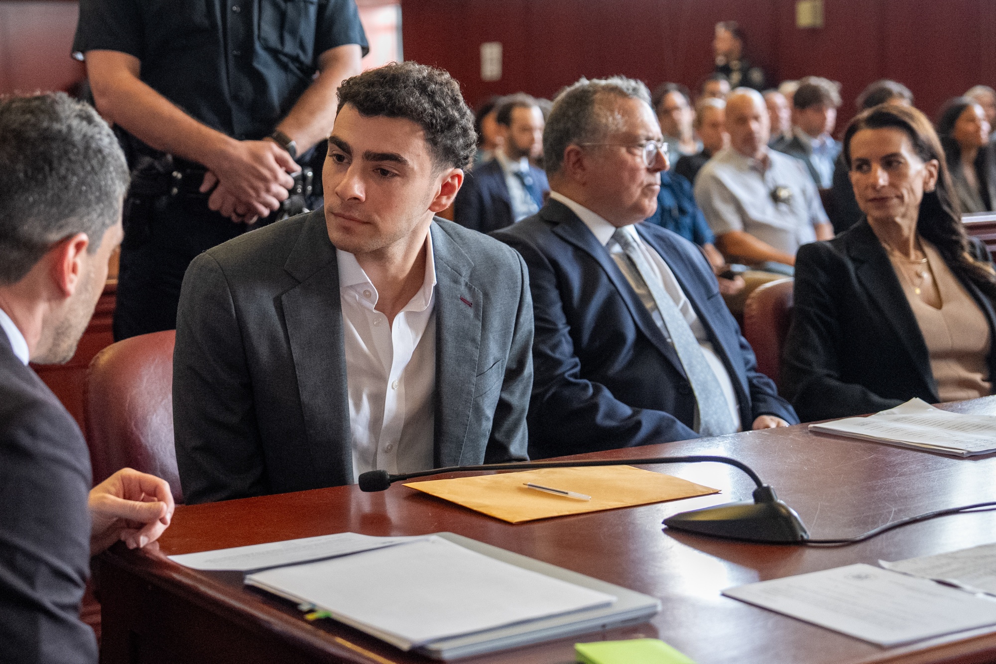Mangione Expected to Plead Guilty in Healthcare CEO Killing