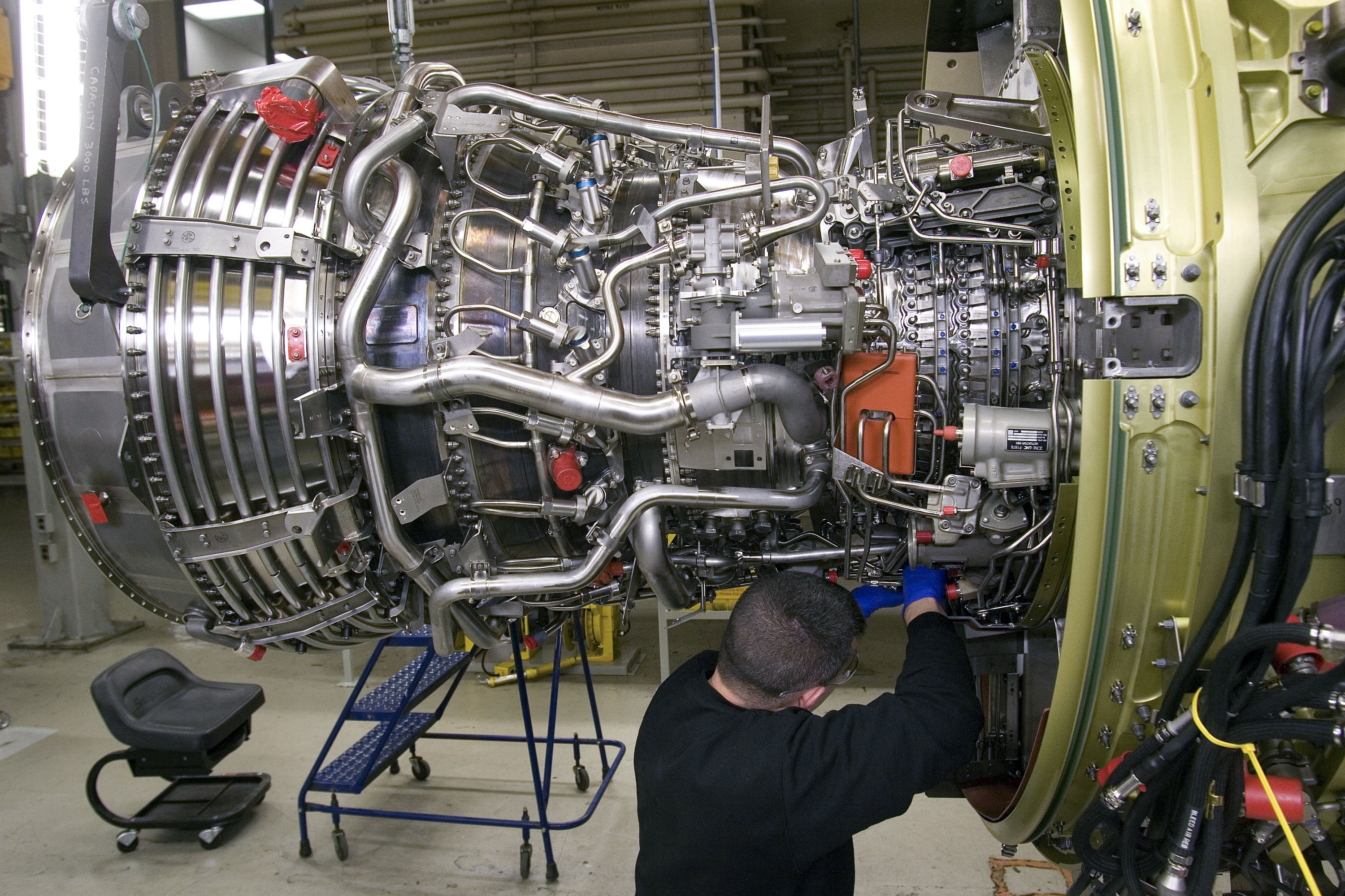 GE Profit Exceeds Estimates as Order Backlog Rises