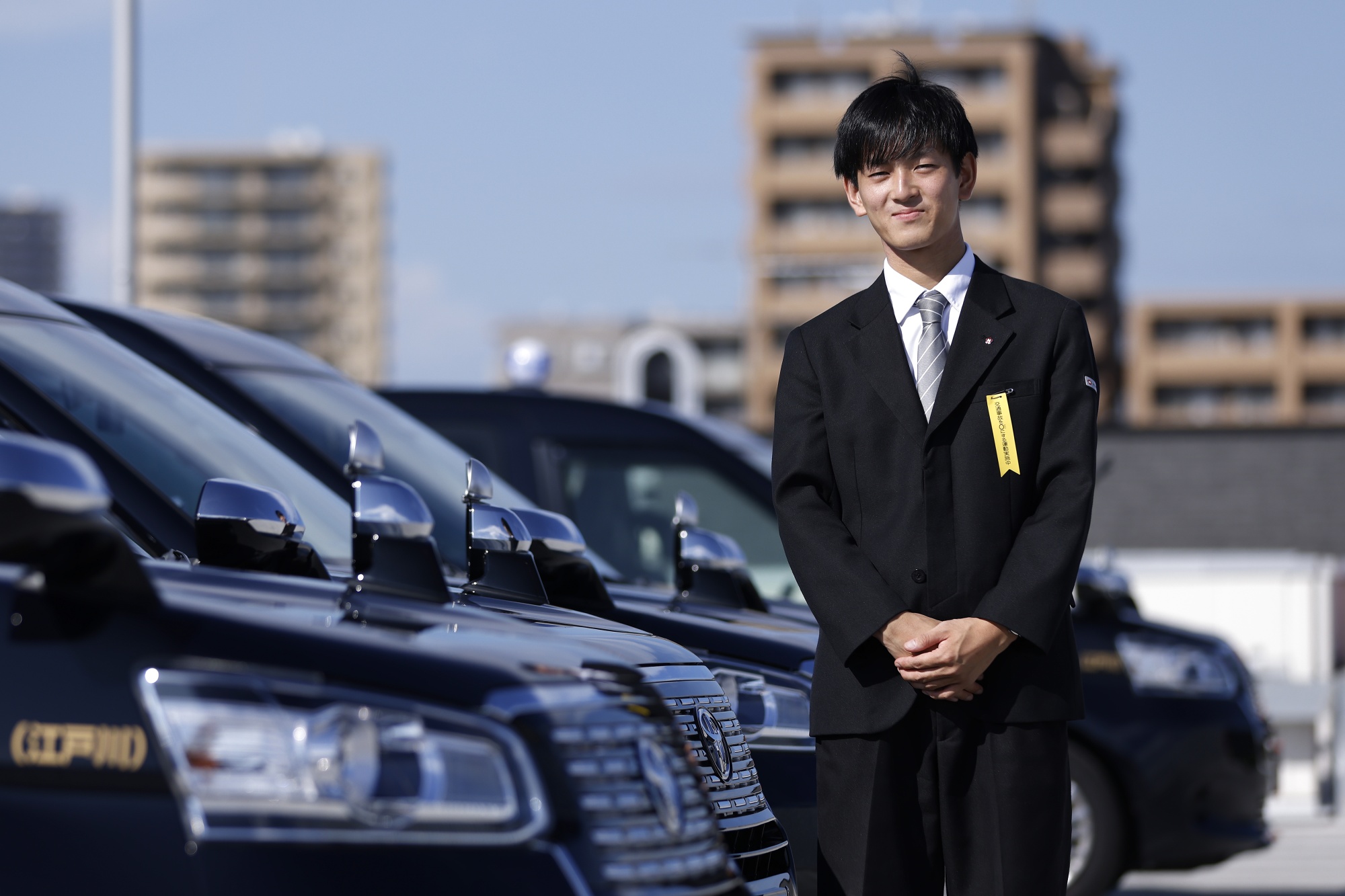 Japan Taxi Firms Recruit New College Graduates to Fill Driver