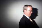 Stanford business grads value the frequent classroom visits from nearby tech executives such as Google’s Eric Schmidt