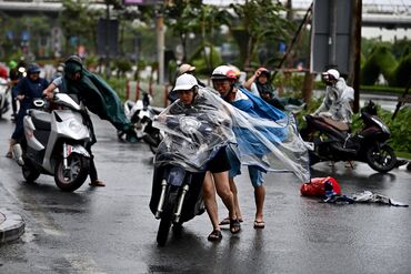 VIETNAM-CHINA-HONG KONG-WEATHER-STORM