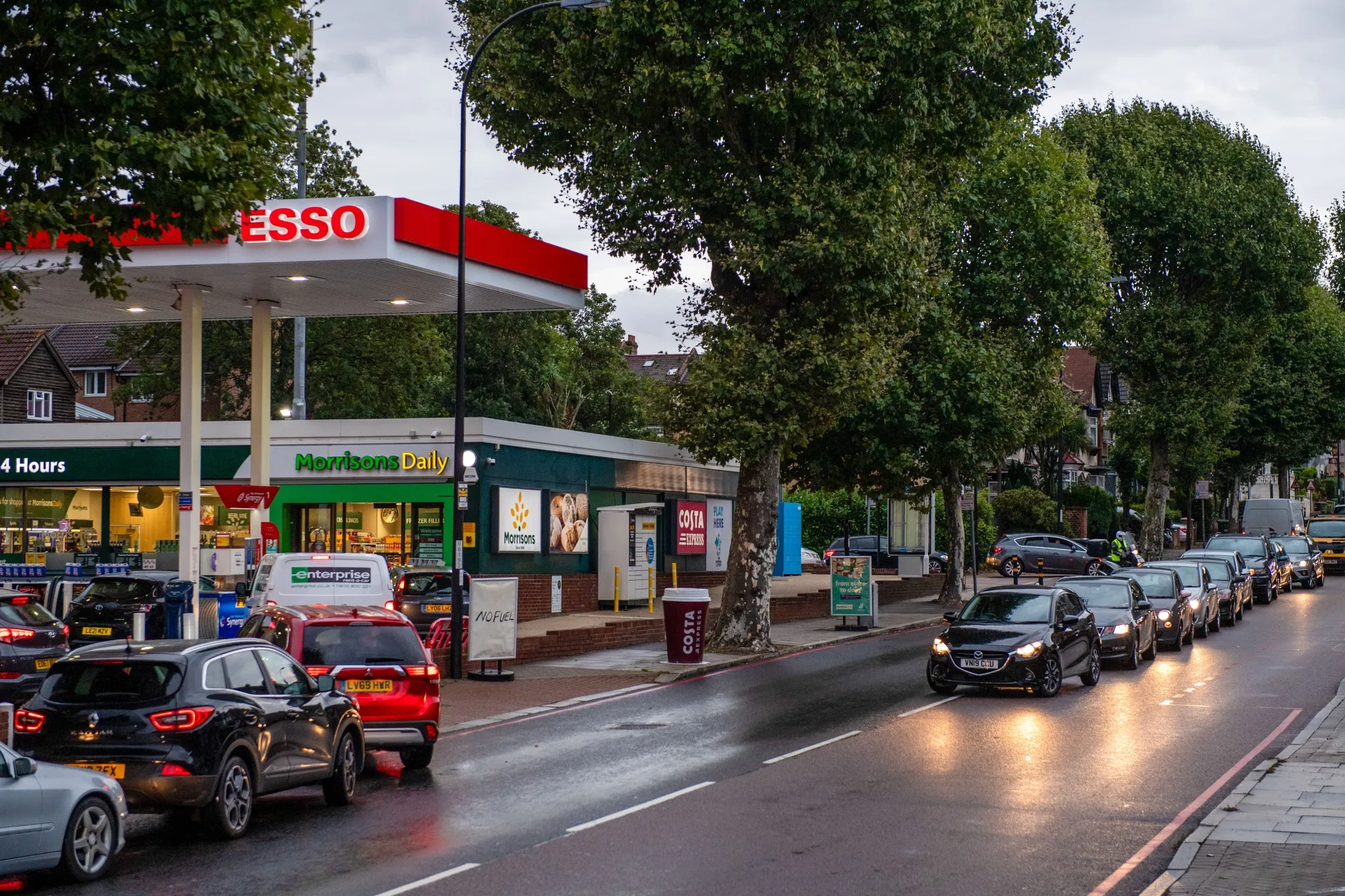 U.K. Fuel Stations Seen Taking Weeks to Return to Normal
