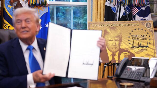 H-1Bビザ申請に10万ドル手数料、トランプ氏が制度見直しの大統領令