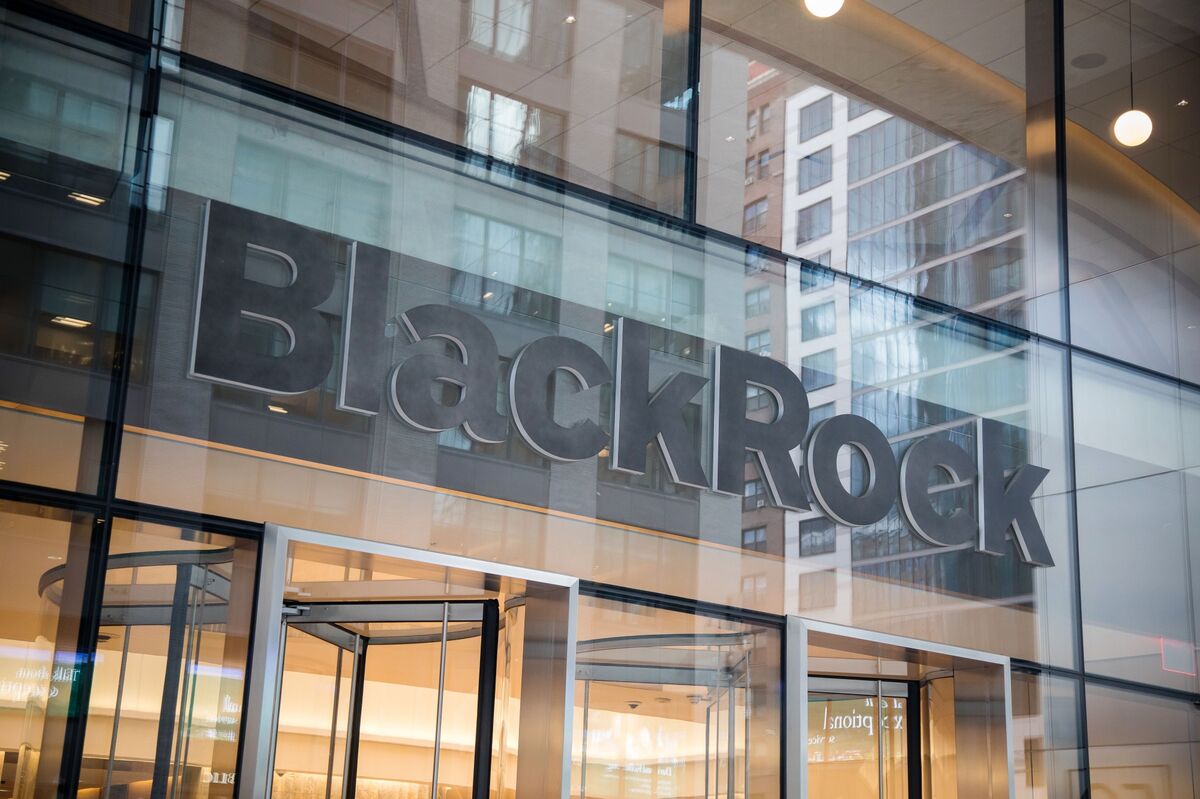 BlackRock Files to Challenge Invesco’s Nasdaq 100 ETF Monopoly