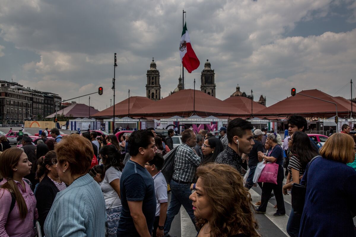 Blue Owl, Ares Court Mexico’s $500 Billion Pension Fund Windfall