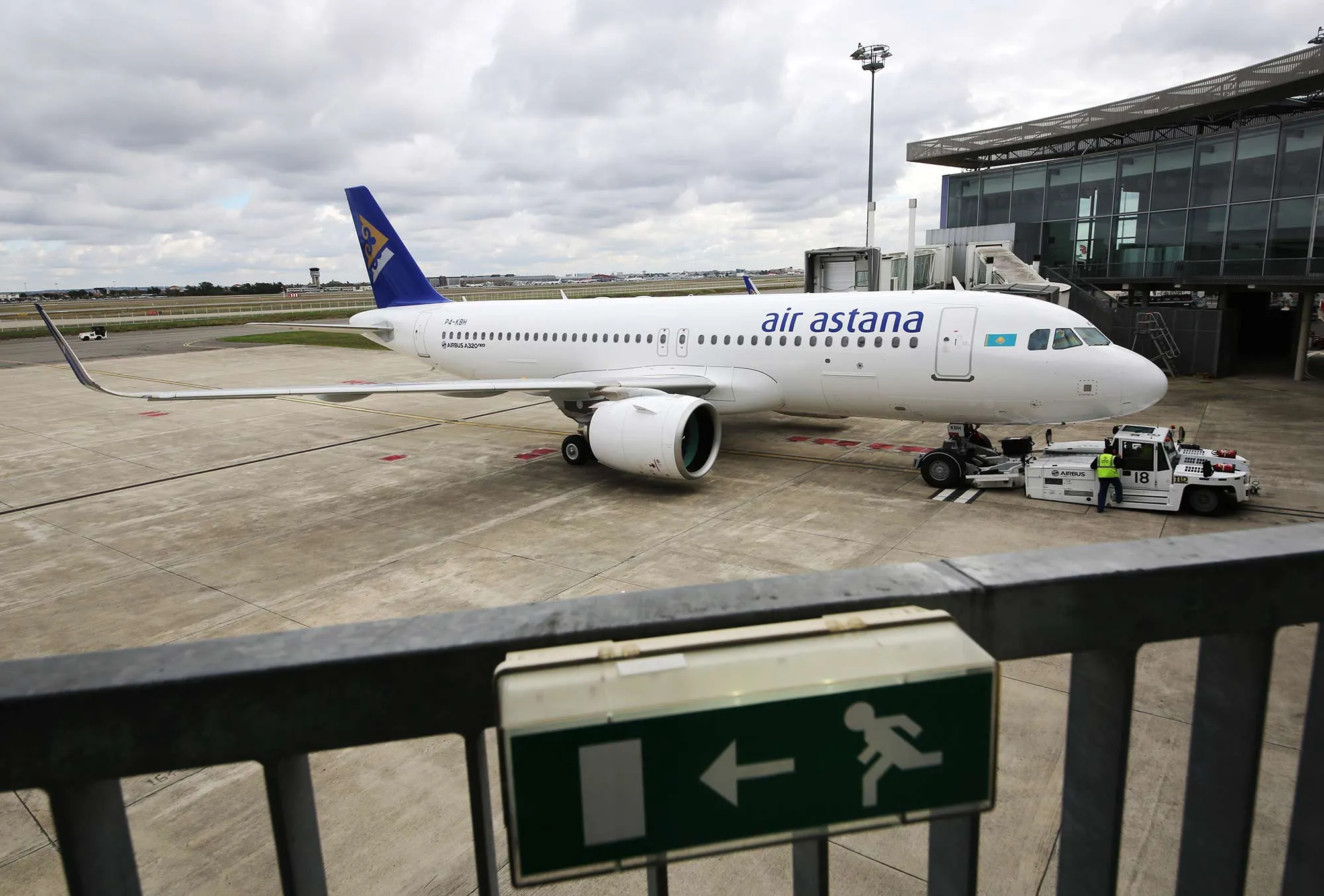 1506374294_Air-Astana-