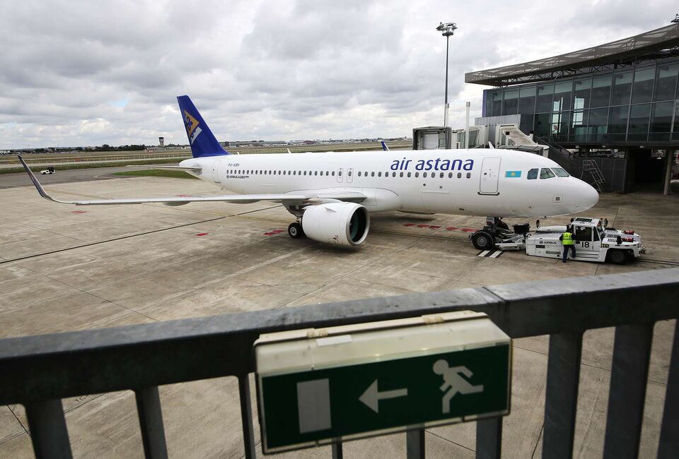 Booming Russian Airlines Leave Kazakh Carrier Short of Jet Fuel Bloomberg