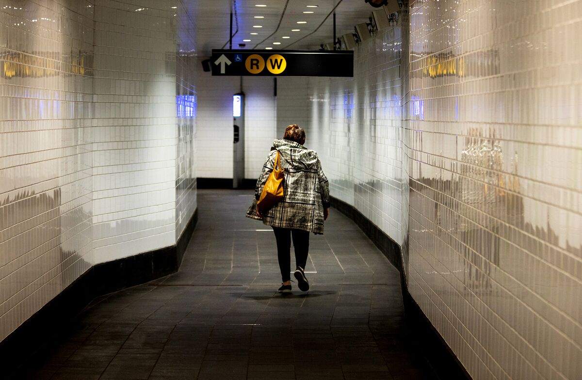 NYC Salary Transparency Law Aimed to Address Gender Pay Gap - Bloomberg