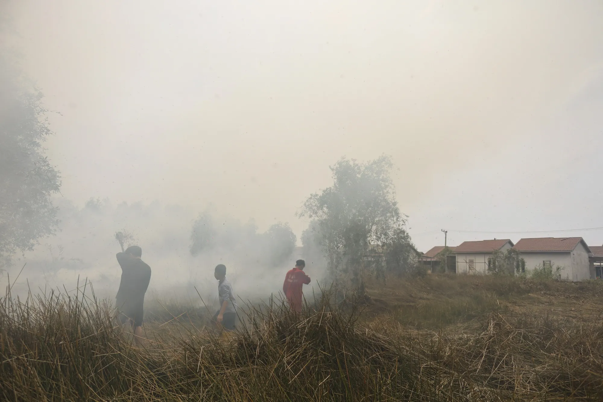 Indonesia Rain Set to Ease Toxic Haze in Singapore, Malaysia