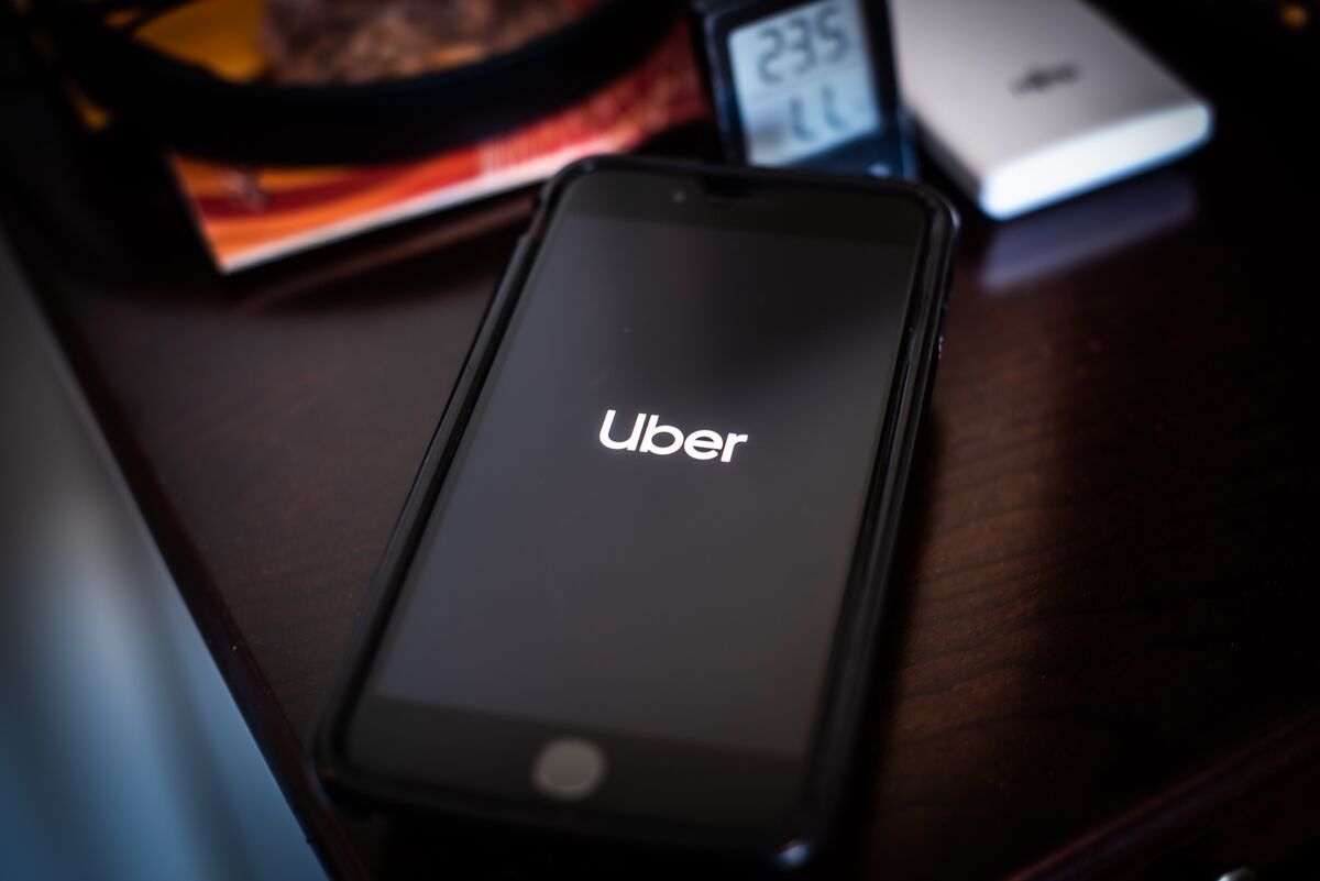 Uber, China’s Momenta to Partner on Robotaxi Rollout in Europe