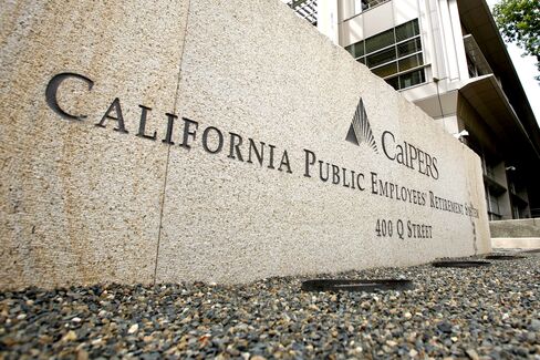 Calpers Sees Lower Bonuses as Executives Go Without Pay Raises