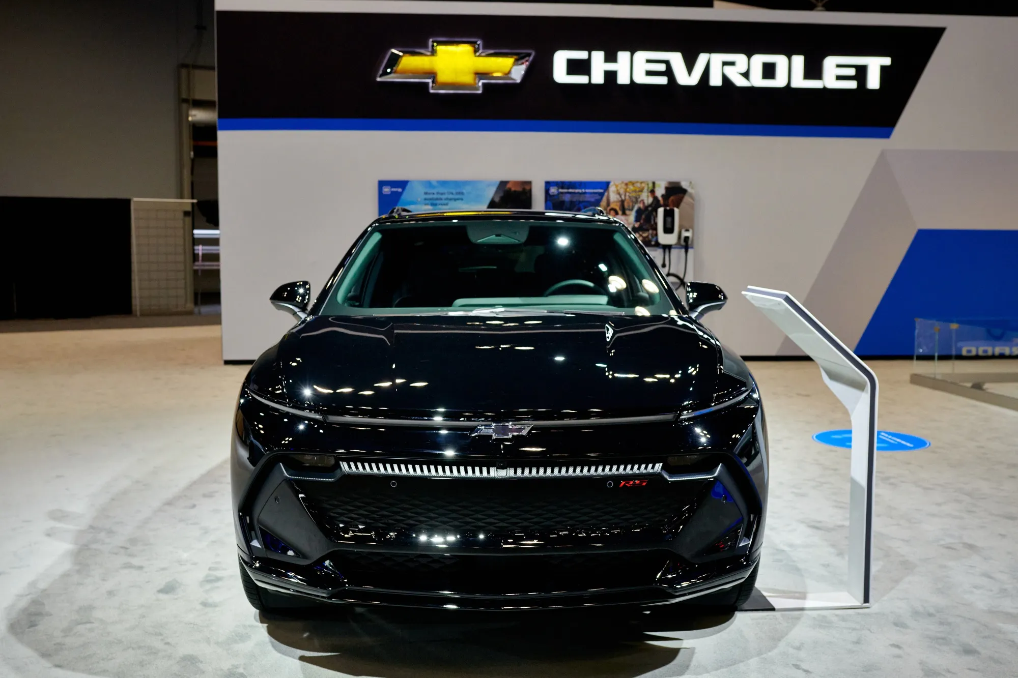 GM sold almost 10,000 electric Equinox SUVs in the third quarter, lifting the carmaker’s total battery-powered sales to a record of about 32,000 vehicles.