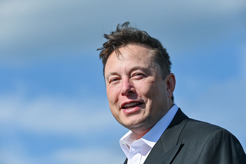 Bloomberg Evening Briefing: Tesla Rolls in With Its Worst Sales Miss