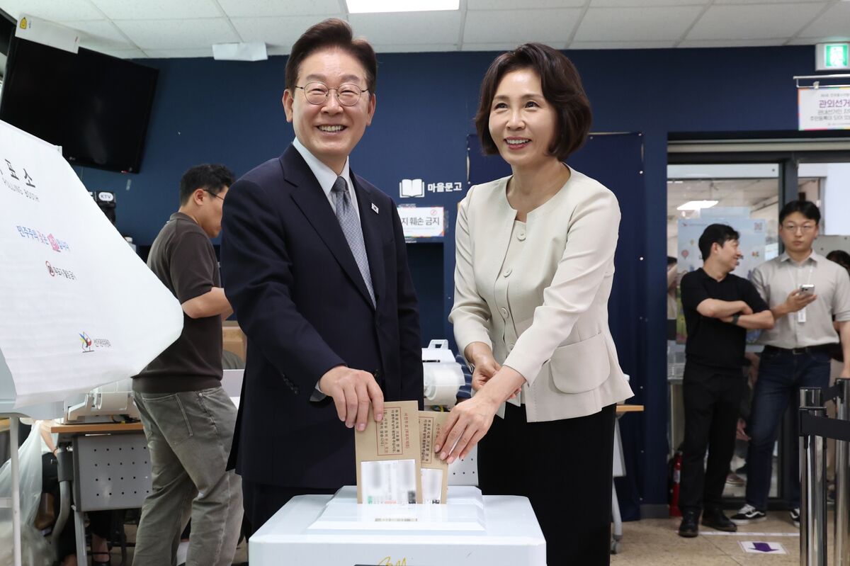 South Korea’s Lee Faces First Election Test One Year Into Office