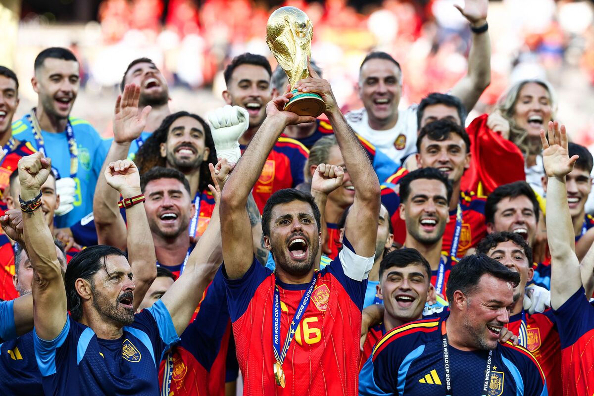 bloomberg.com - Matthew Townsend - Netflix Inks Deal for 2030 Men's World Cup in Live Sports Push