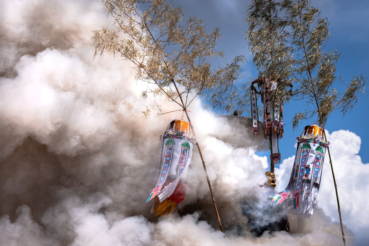 assets.bwbx.io image