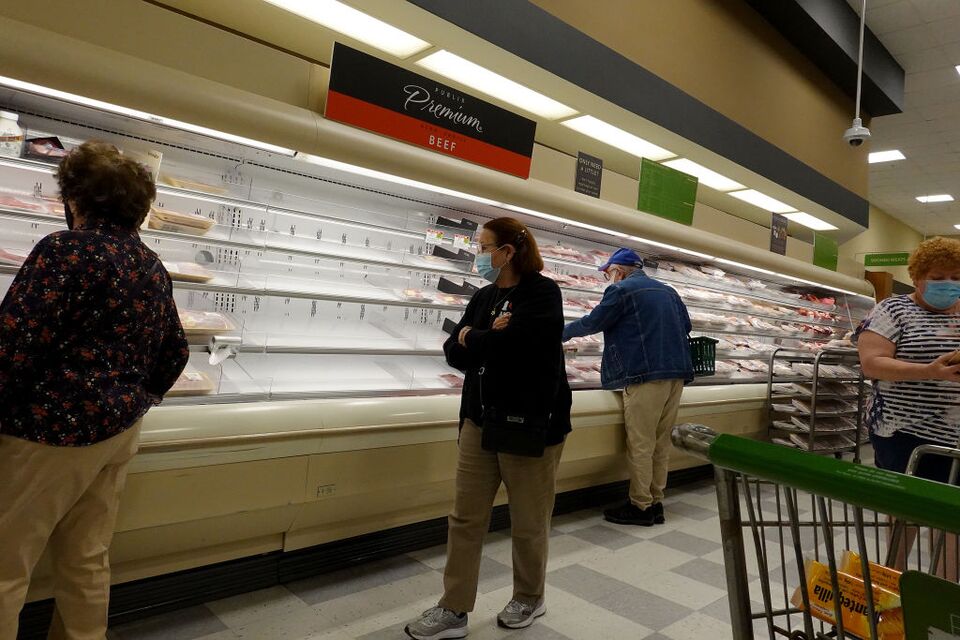 Grocery Store Shelves Empty Amid Omicron Supply Shortages Bloomberg