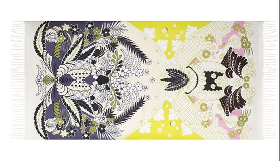 Summer Will Be Better When You Score a Sumptuous Beach Towel