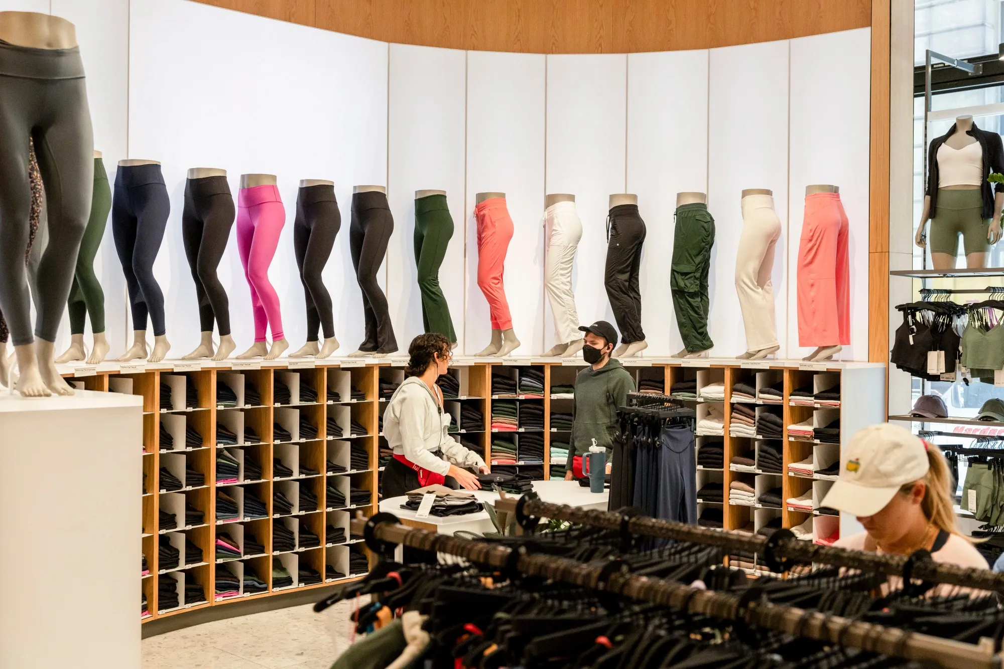 Lululemon’s next CEO faces a daunting task.&nbsp;