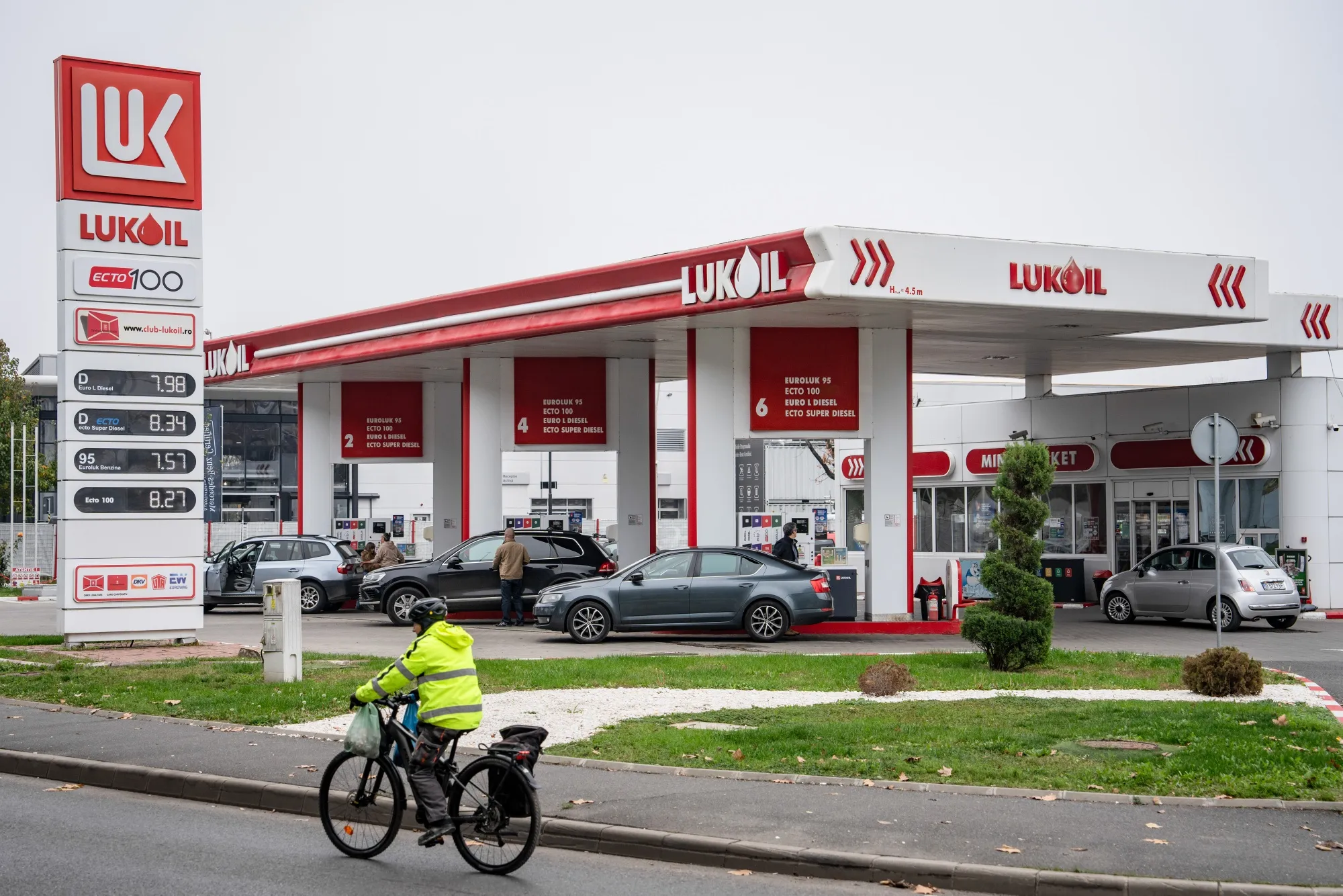 A Lukoil PJSC gas station in Bucharest, Romania, on Saturday, Nov. 15, 2025. Russian energy giant Lukoil said it’s talking to bidders about its international energy assets, with days to go before US sanctions against the company are due to begin on Nov. 21.