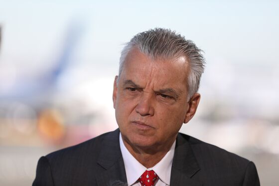 Embraer Names an Outsider as CEO to Oversee Split of Aircraft Business