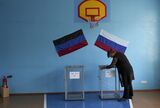 Voting begins in controversial Ukraine referendums