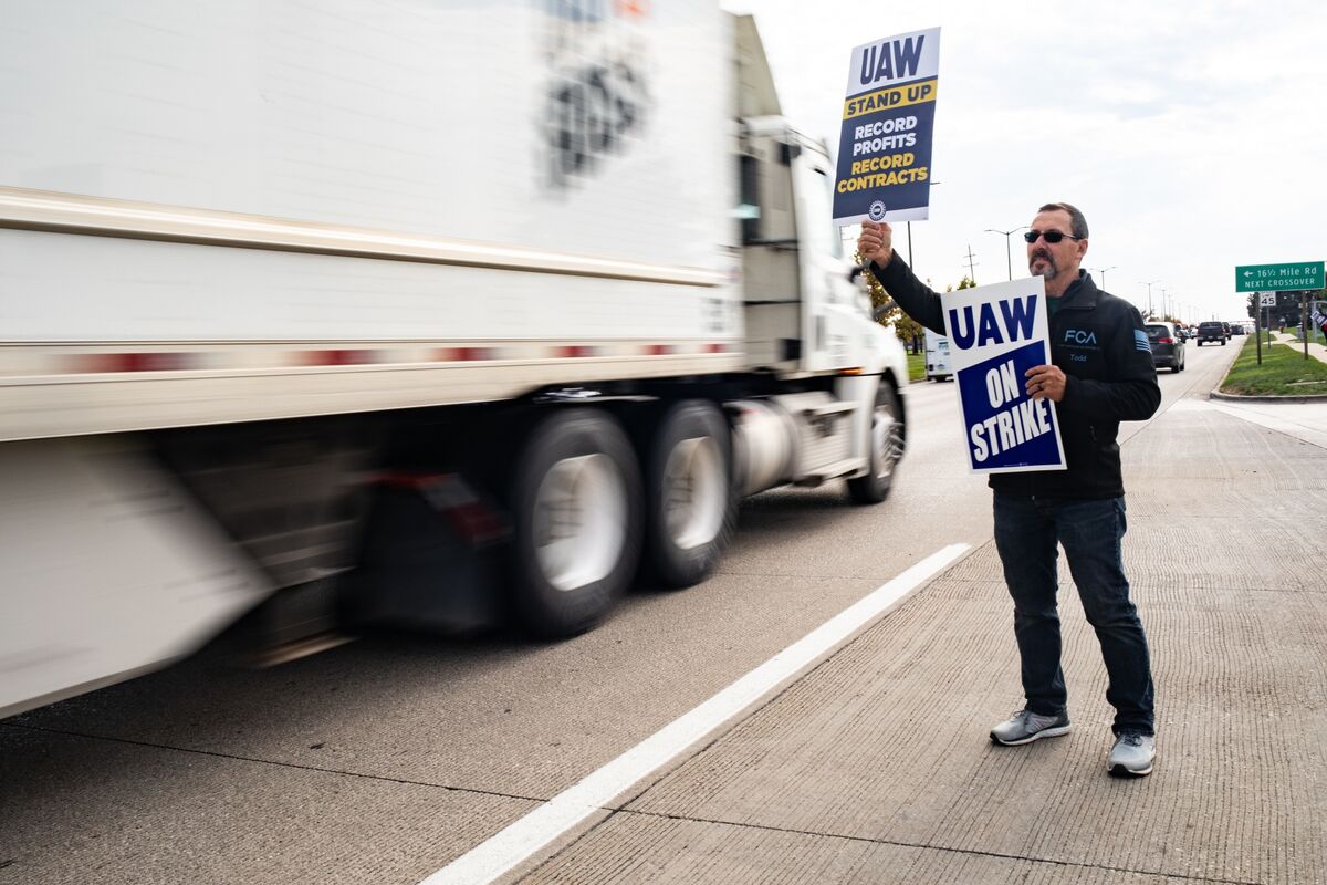 What UAW Members Gained With 6-Week Detroit Automakers Strike