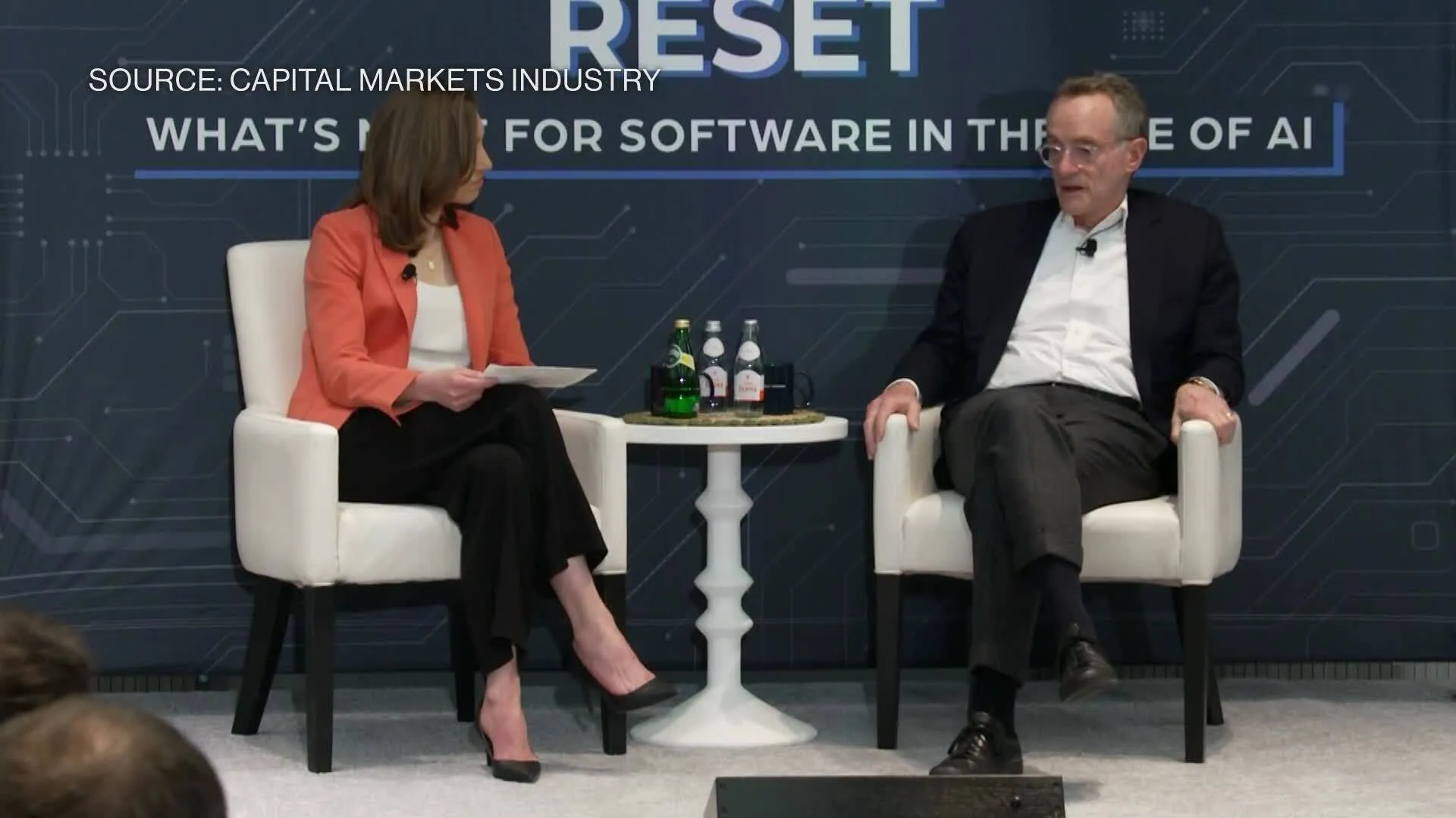 AI Impact Underestimated, Oaktree's Marks Cautions