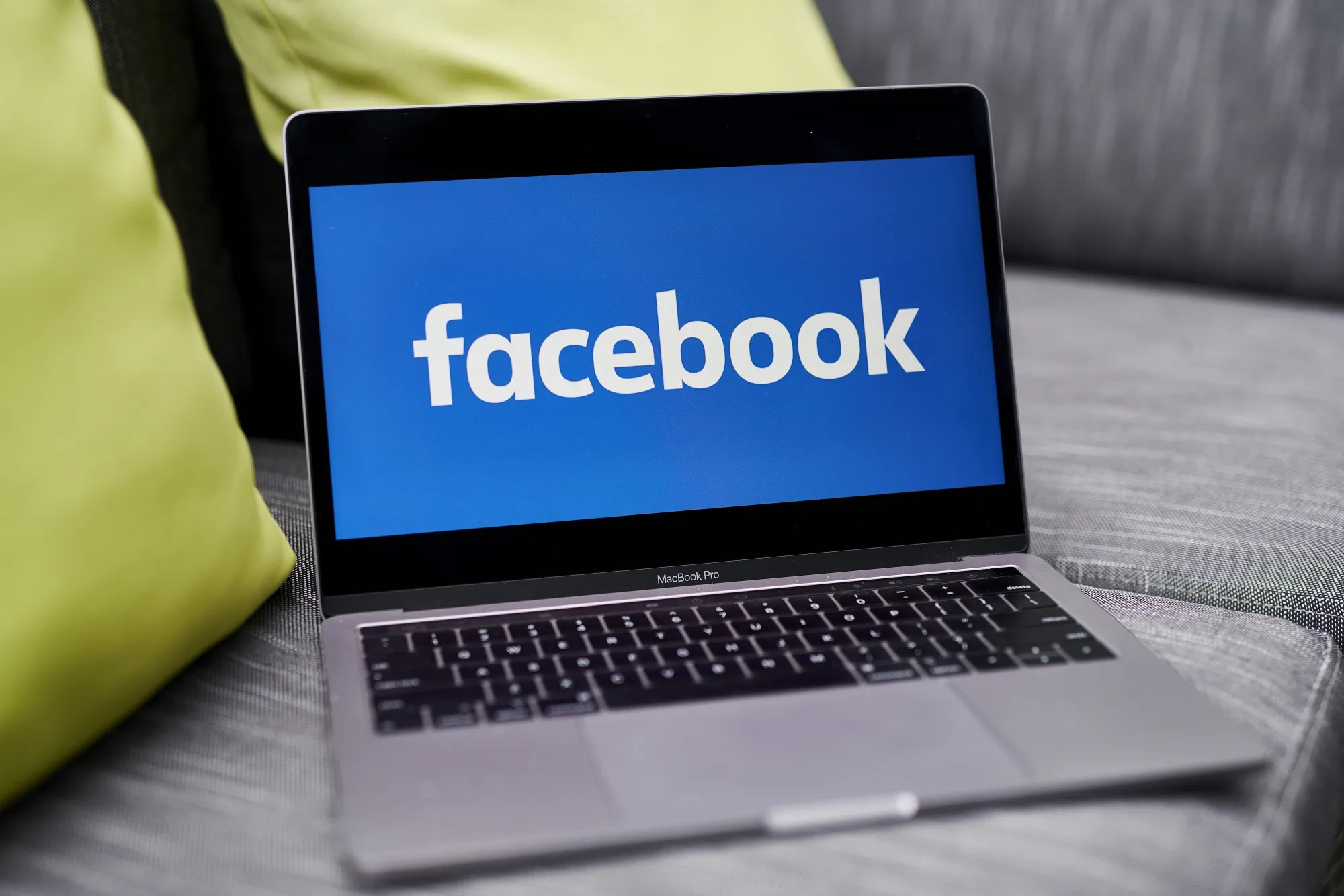 Facebook Bans Political Ads After End Of Voting On Election Day